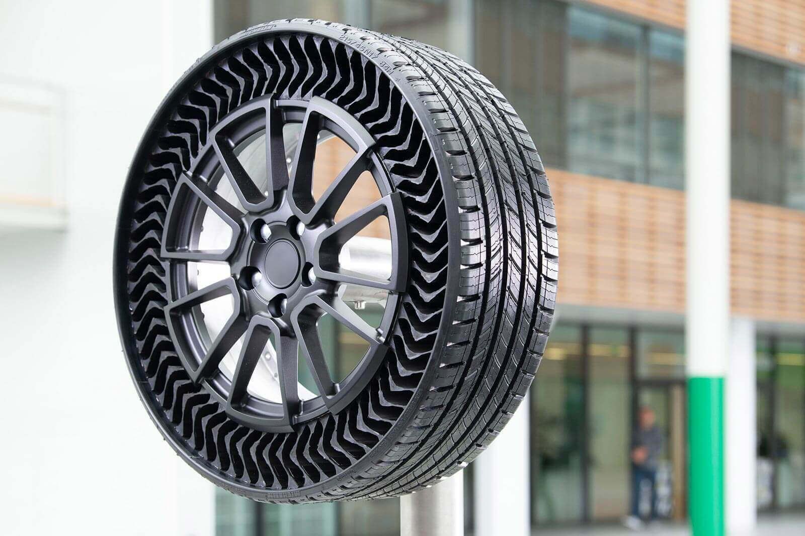 blackcircles-canada-Blogue-Michelin-Uptis-1.jpg